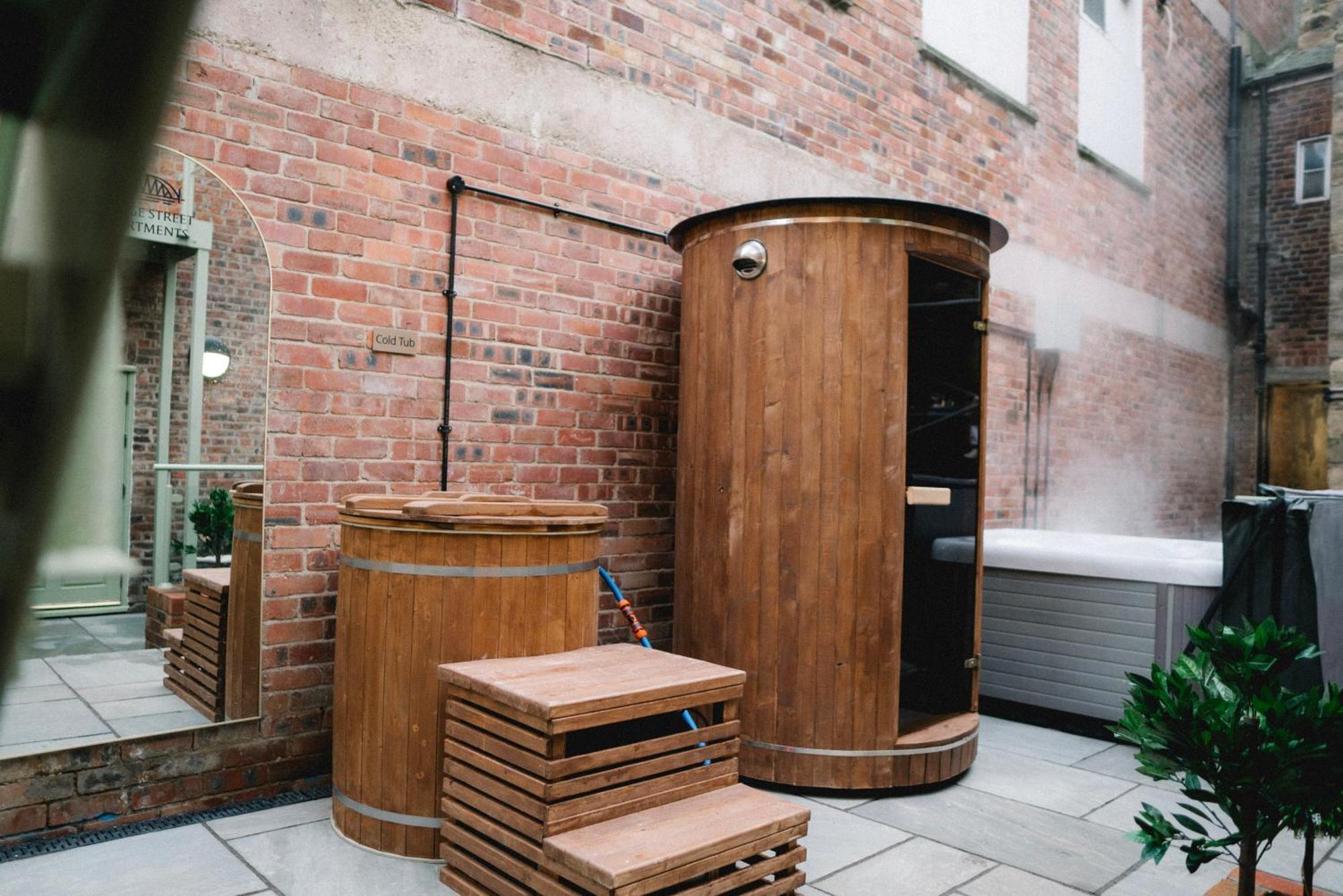 Magistrates Penthouse Suite - Town Centre Apartments With Spa Morpeth Eksteriør bilde