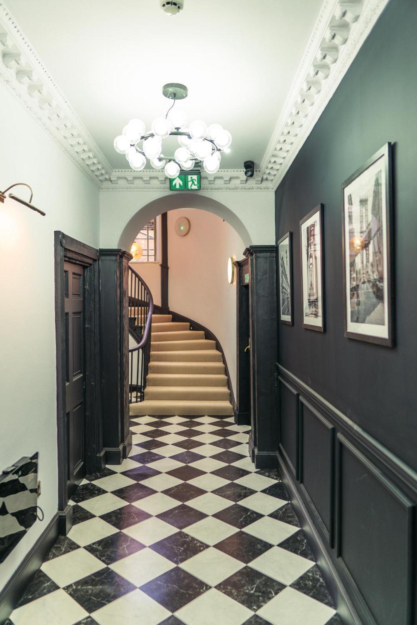 Magistrates Penthouse Suite - Town Centre Apartments With Spa Morpeth Eksteriør bilde